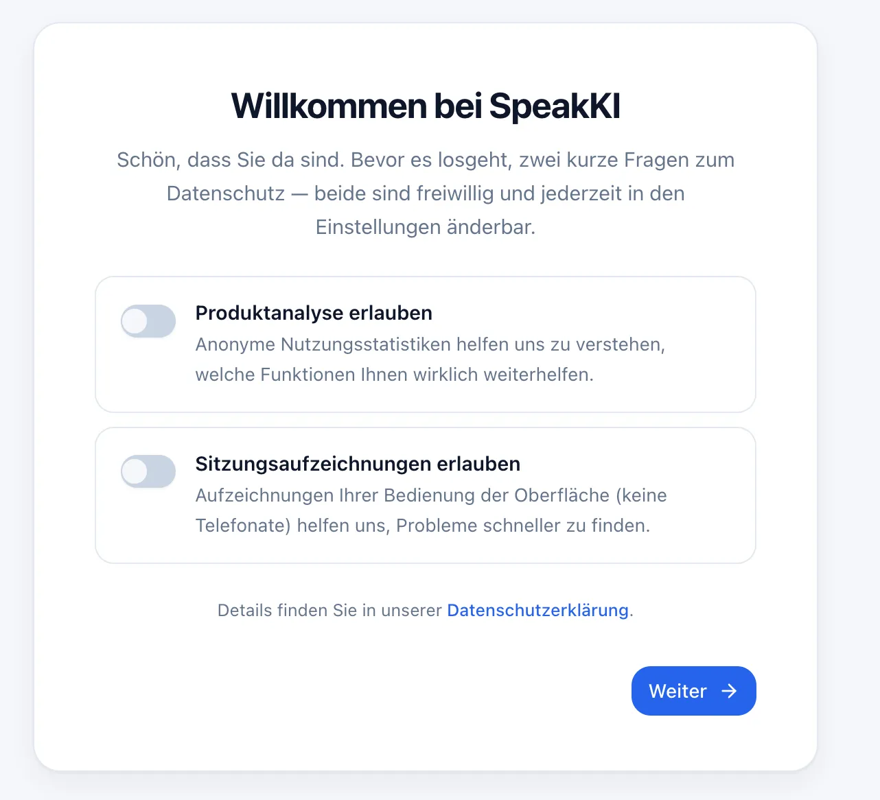 Willkommensschritt des Einrichtungs-Assistenten mit zwei freiwilligen Datenschutz-Optionen und dem Button „Weiter“